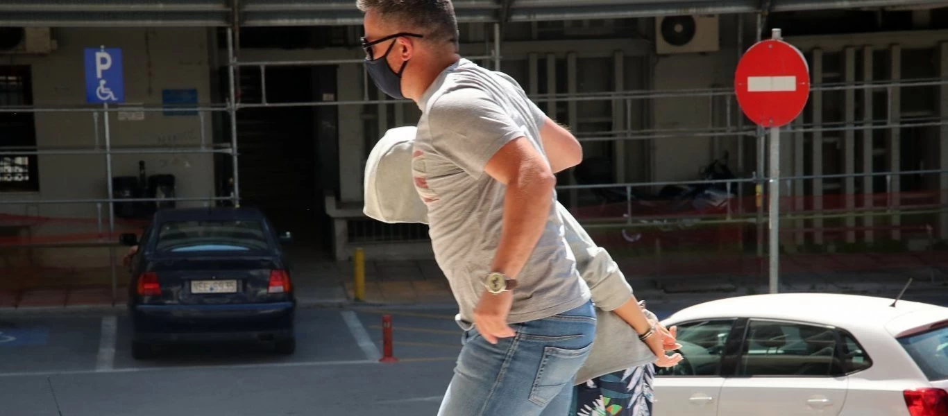 Μάρκελλα: Νέα στοιχεία για την «κοκκινομάλλα» - Ψάχνουν τραπεζικό λογαριασμό της εκτός Ελλάδας